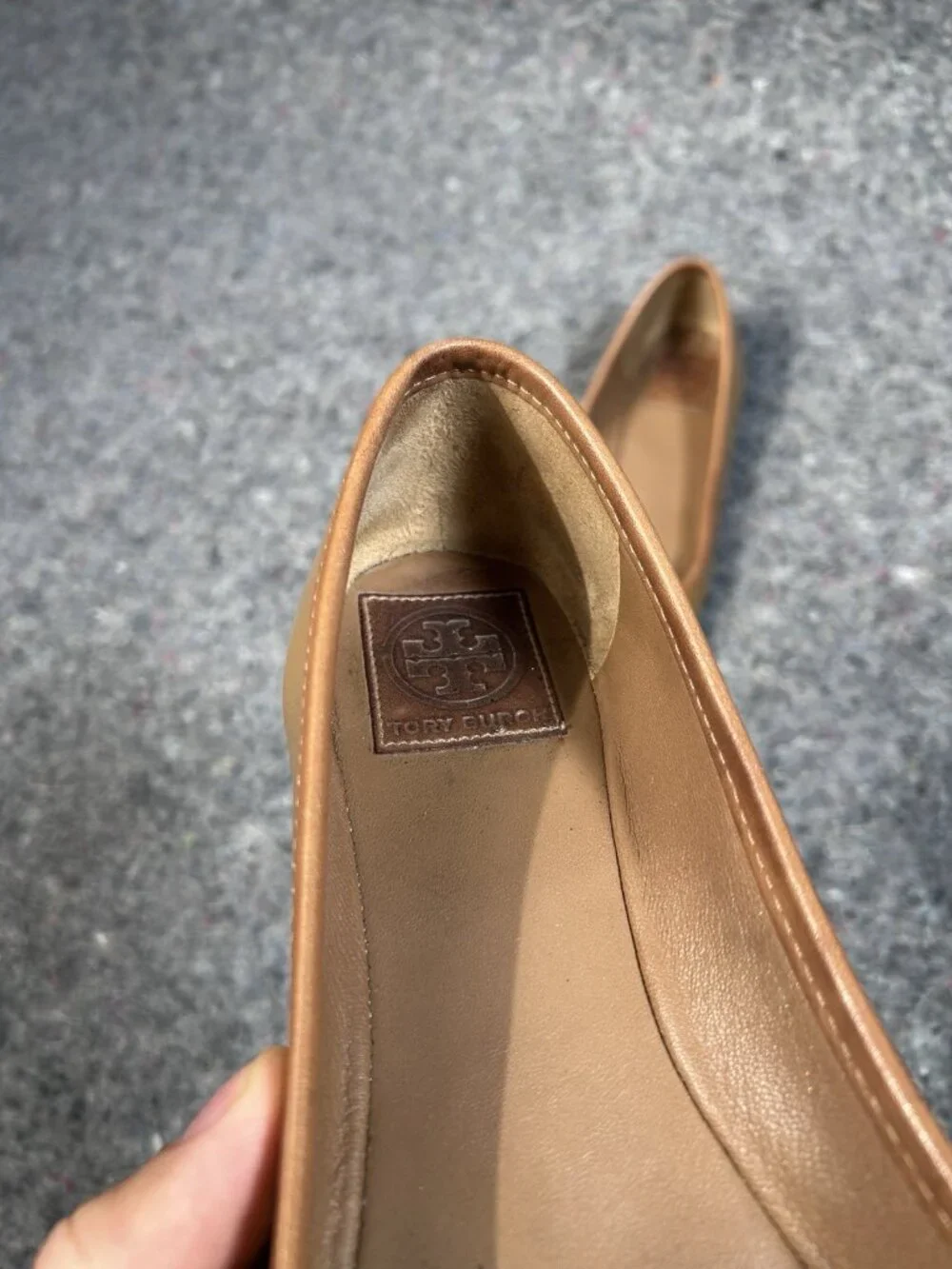 Tory Burch Reva Ballet Flats Camel Patent Leather Gold Logo Women’s Size 8.5M